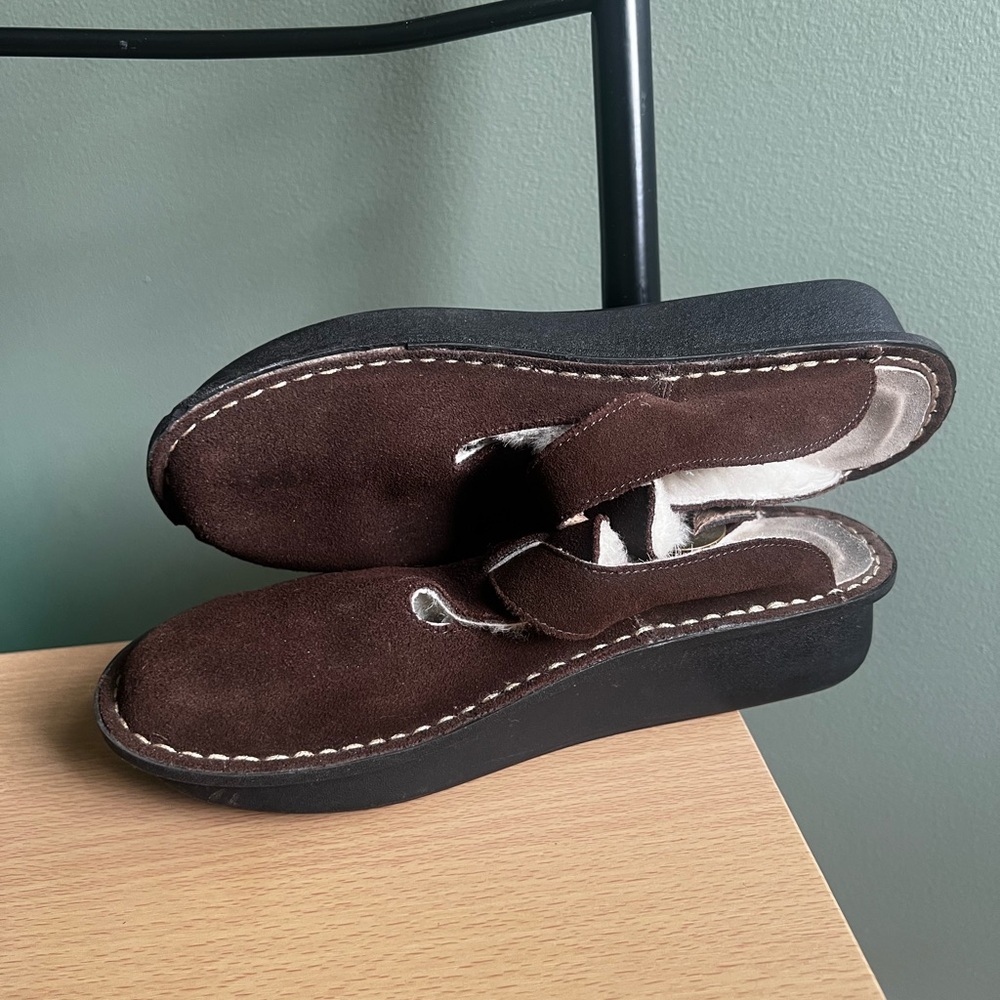 Alegria Brown Suede Mary Jane Clogs with fury inside (38) - Picture 10 of 11